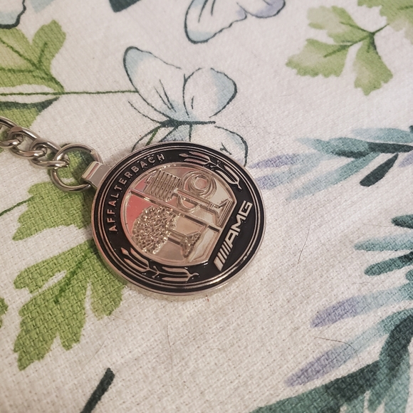 AMG Mercedes keychain - Picture 2 of 4